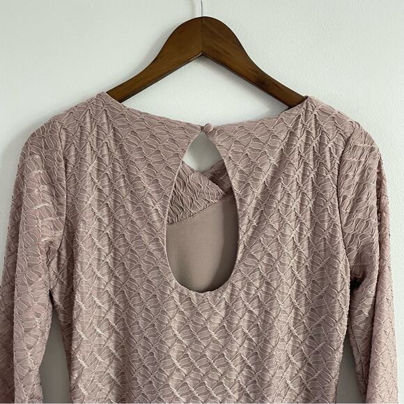 Reiss | Women’s Tatiana Beige & Gold Shimmer Dress Key Hole Scoop Cowl Neckline - Picture 5 of 15